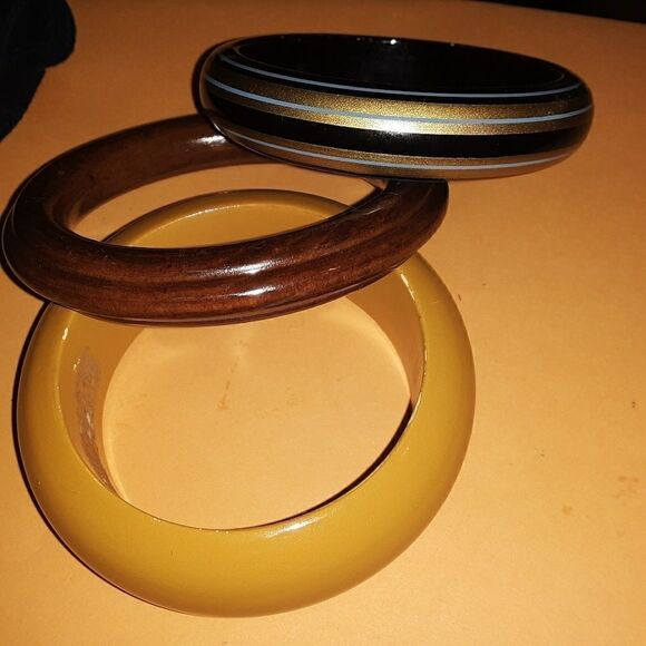 3 wooden bangles   - Picture 3 of 6